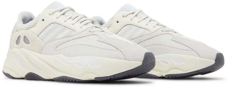Adidas Yeezy Boost 700 « Analog »