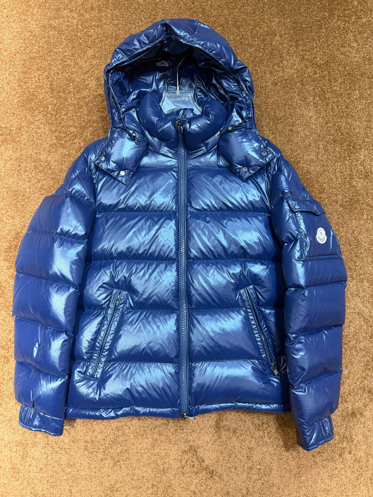 MONCLER — Doudoune à capuche, nylon brillant, Bleu marine
