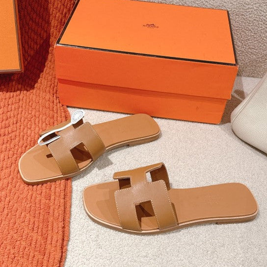 HERMÈS SANDALE ORAN – GOLD