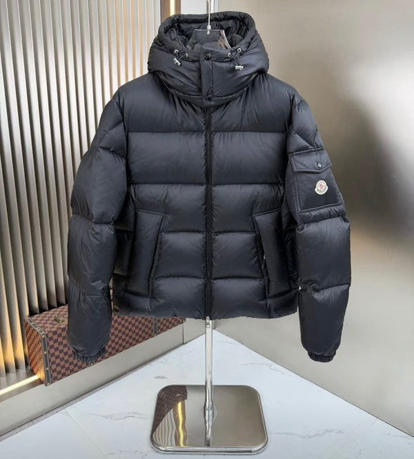 MONCLER — Doudoune à capuche, nylon mat, Noir