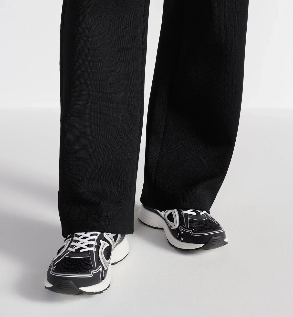 DIOR B30 SNEAKER – DIOR OBLIQUE TECHNICAL MESH NOIR & BLANC