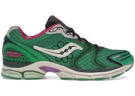 SAUCONY PROGRID TRIUMPH 4 X UPTOWN – GREEN / CREAM